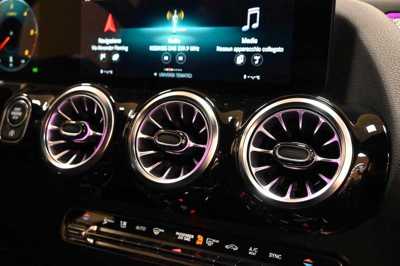 MERCEDES GLA (H247) GLA 200 d Automati...