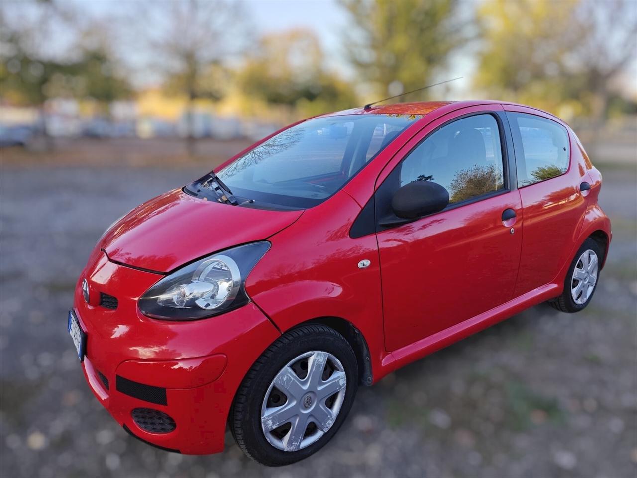 TOYOTA AYGO 1.0 benzina - POCHI KM - 2011