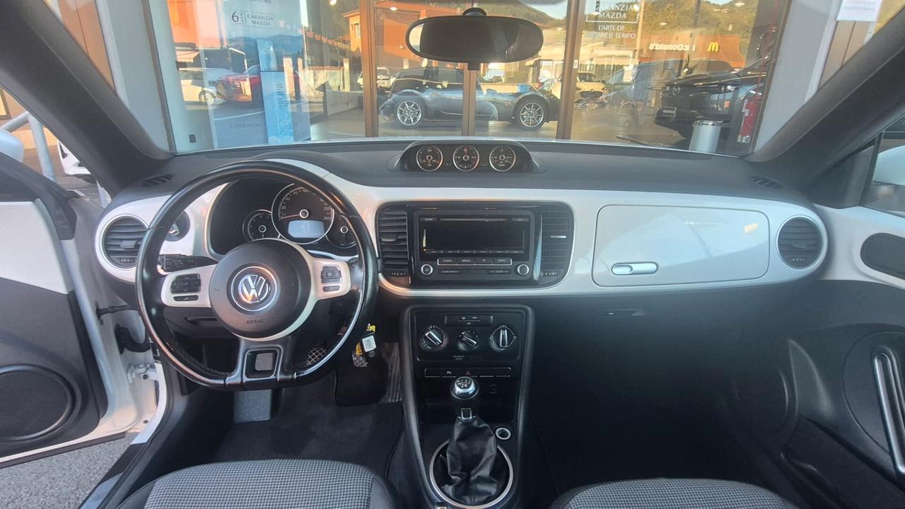 Volkswagen Maggiolino Cabrio 1.6 TDI Design