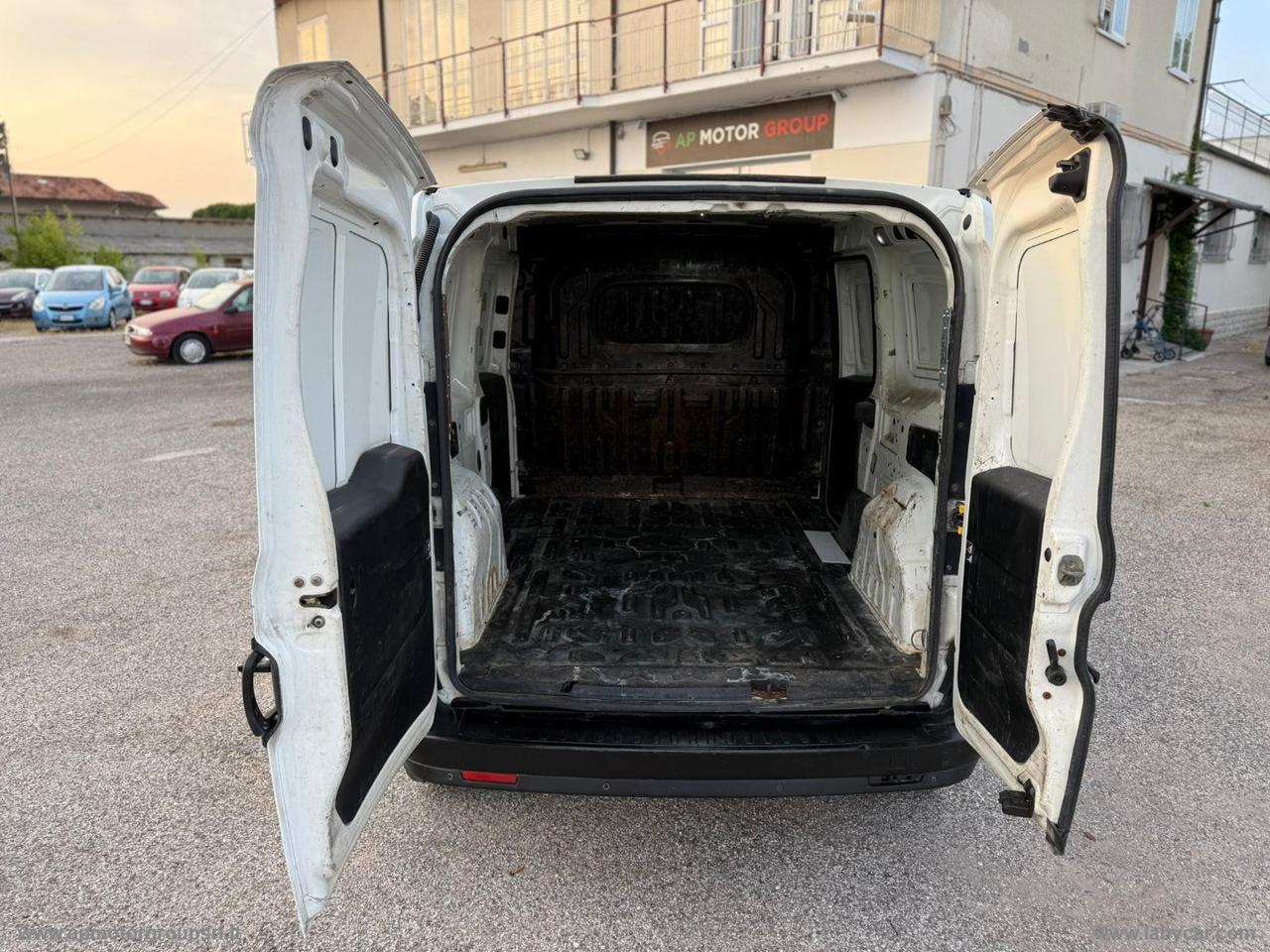 Doblò 1.6 MJT 105CV CARGO MAXI