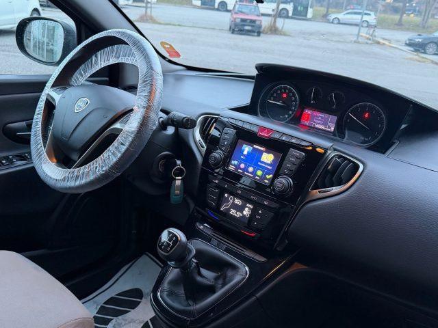 LANCIA Ypsilon 1.2 69 CV 5P. GPL Ecochic Gold