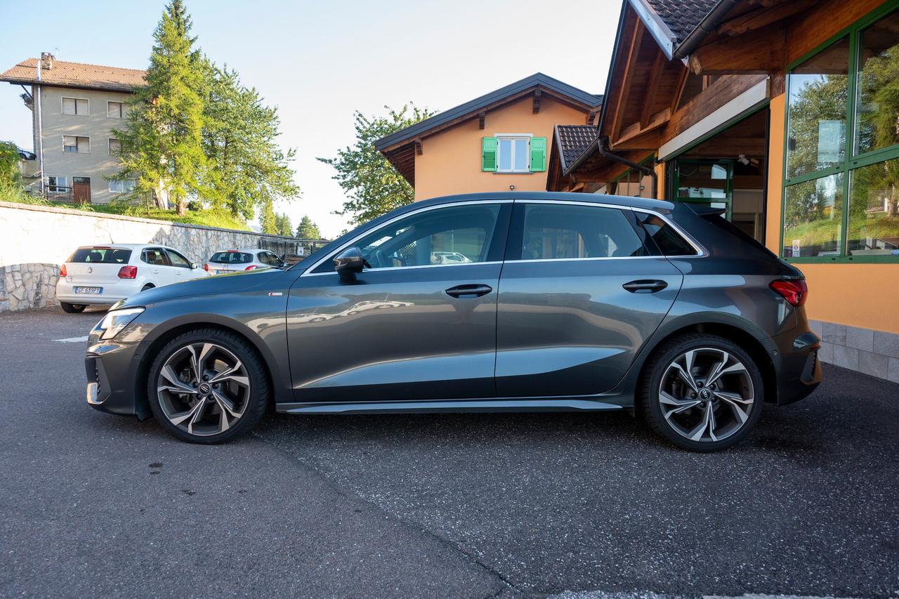 Audi A3 2.0 TDI quattro S line 200CV - UNIPROPRIETARIO