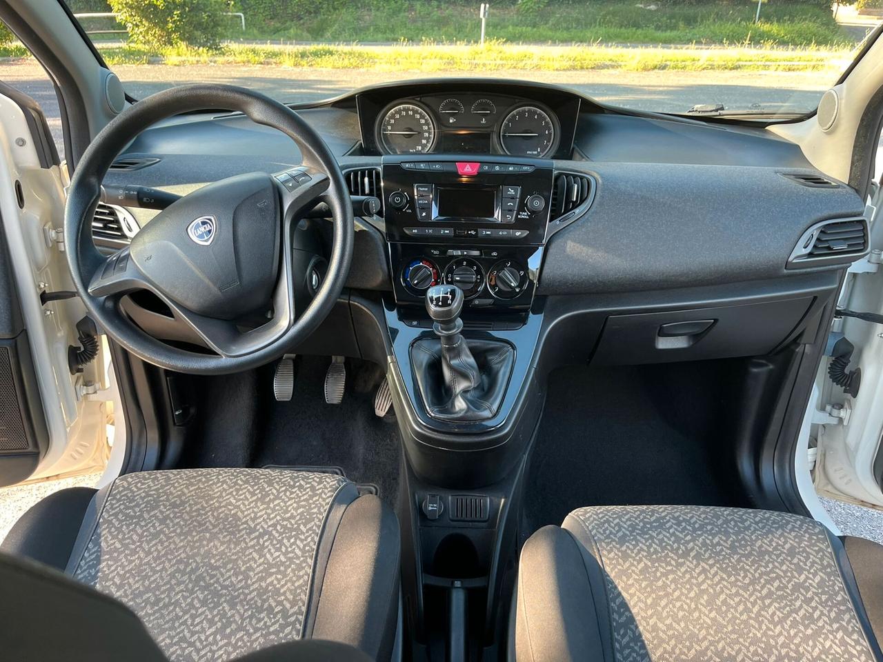 Lancia Ypsilon 1.2 69 CV 5 porte S&S Platinum