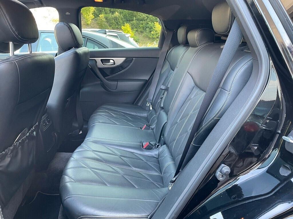 INFINITI FX30d S PREMIUM BLACK EDITION