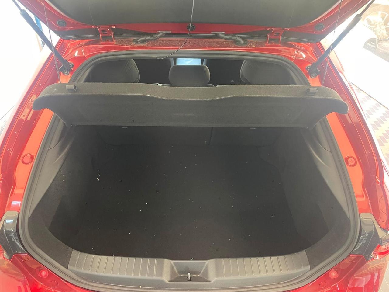 Mazda 3 Mazda3 2.0L e-Skyactiv-G M Hybrid 4p. Exclusive Line