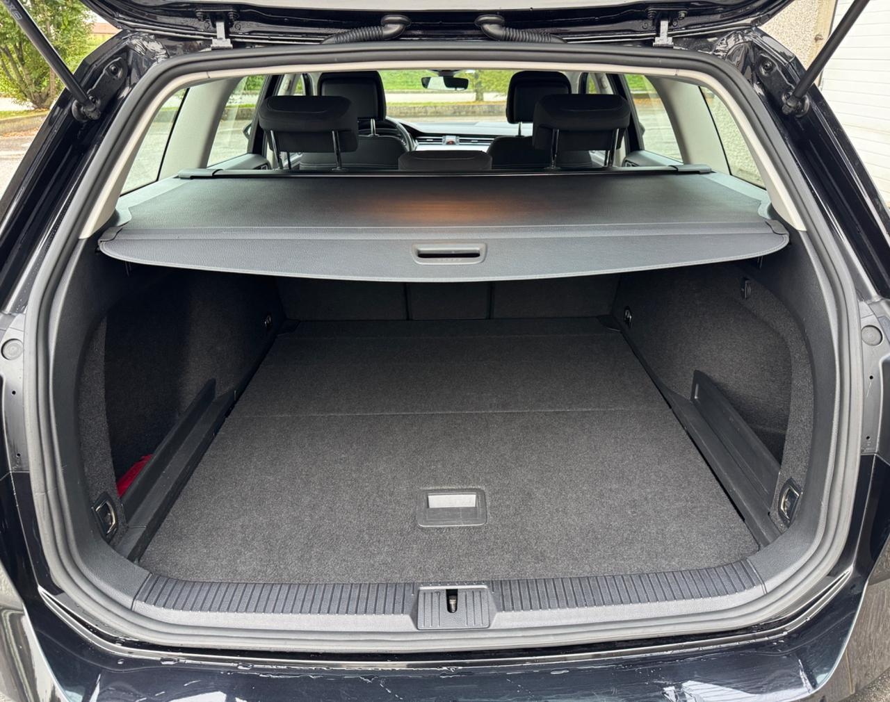 Volkswagen Passat Variant 2.0 TDI SCR 122 CV EVO DSG Business