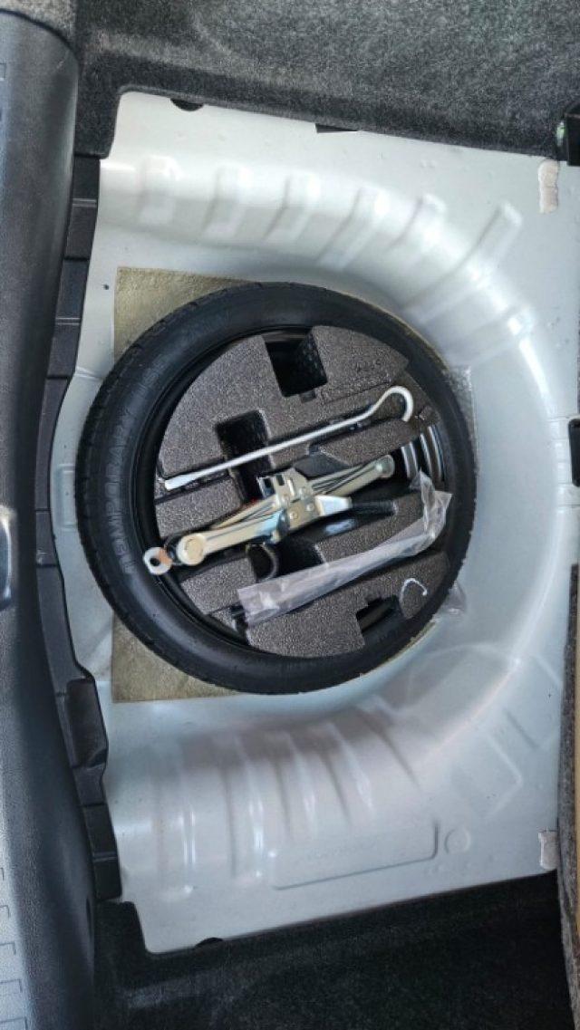 NISSAN Micra 1.0L 12V 5 porte Acenta