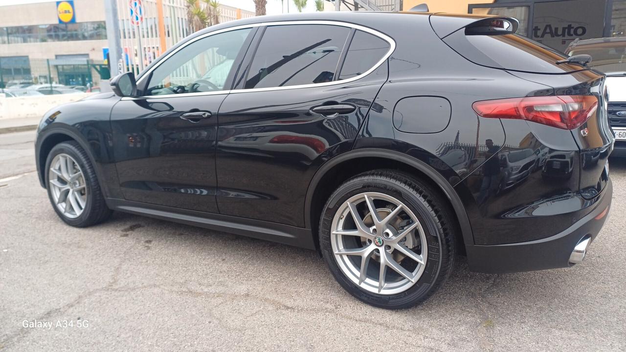 Alfa Romeo Stelvio 2.2 210 CV AT8 Q4 Executive