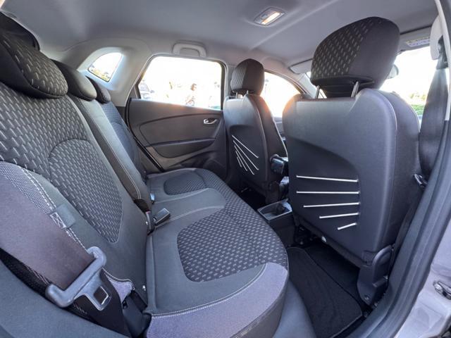 RENAULT Captur DCI 90CV NAVI+RCAM+BICOLOR+17'+2PDC+KEYLESS