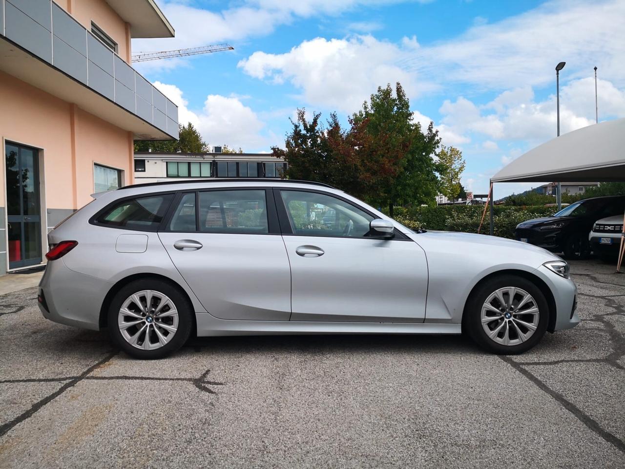 Bmw 320d MHEV Touring ***CAR PLAY***NAVI***BAGAGLIAIO ELETTRICO***