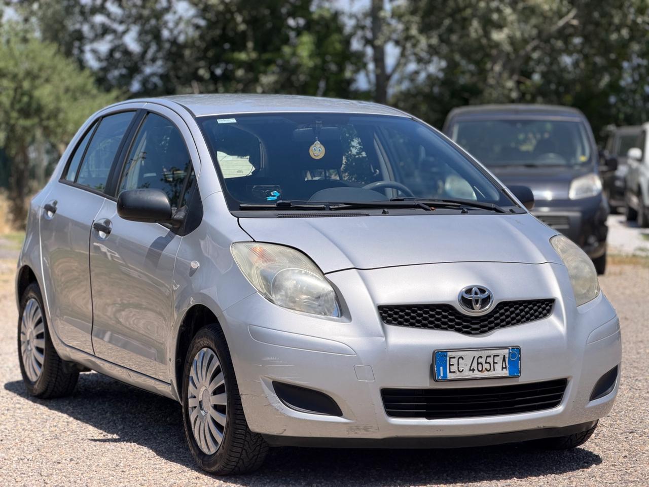 Toyota Yaris 1.0 5 porte