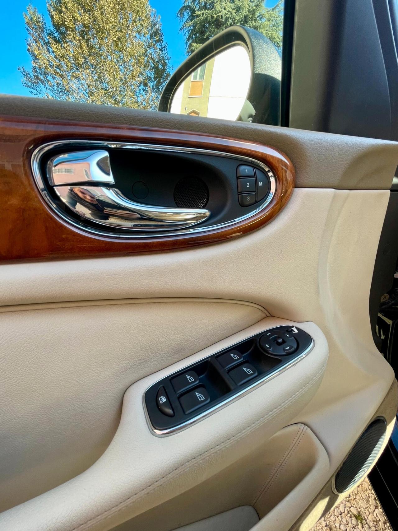 Jaguar XJ6 3.0 V6 238CVUNICOPROPRIETARIO