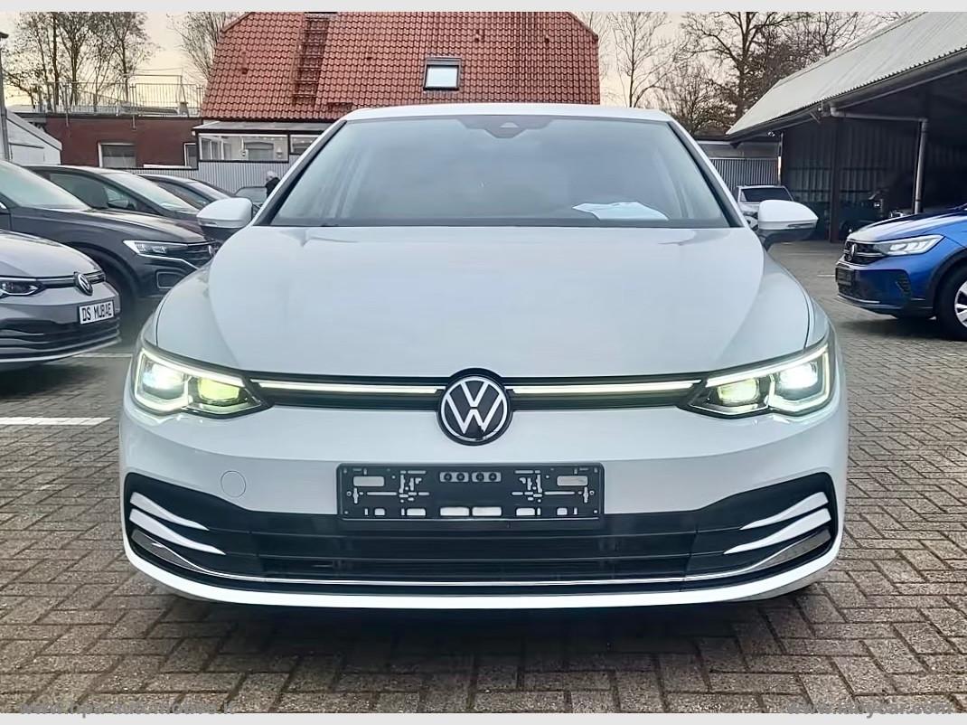 VOLKSWAGEN Golf 1.5 TSI 150CV Style NAVI IQ-LIGHT RETROCAMERA