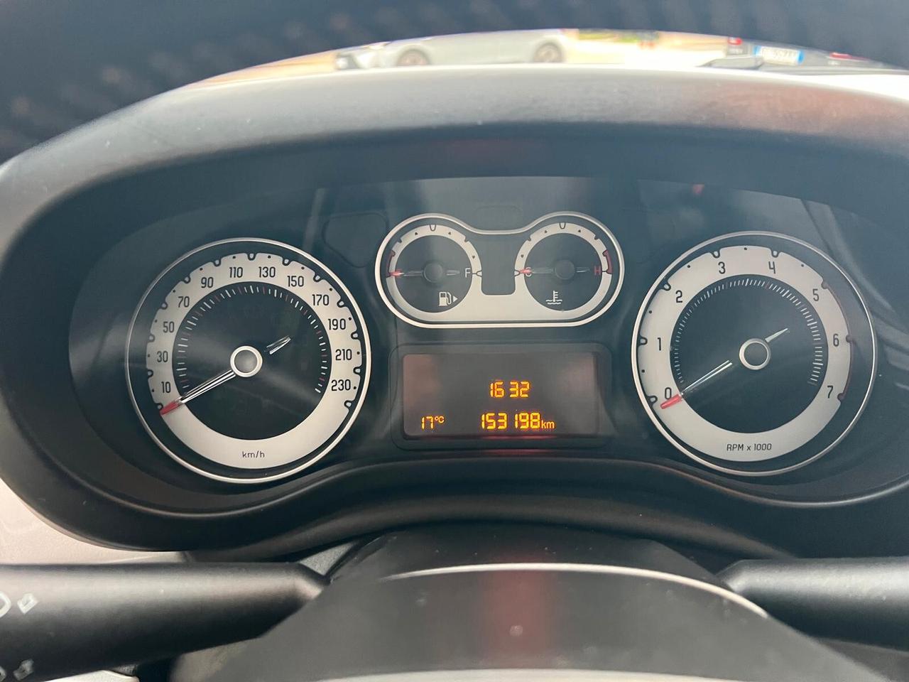 FIAT 500L 1.3 MULTIJET 95cv LOUNGE NEOPATENTATI
