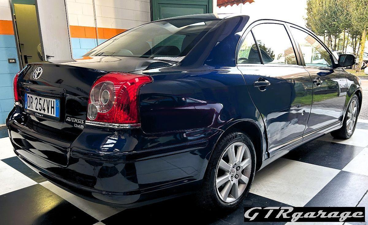 TOYOTA - Avensis - 2.0 D-4D 16V