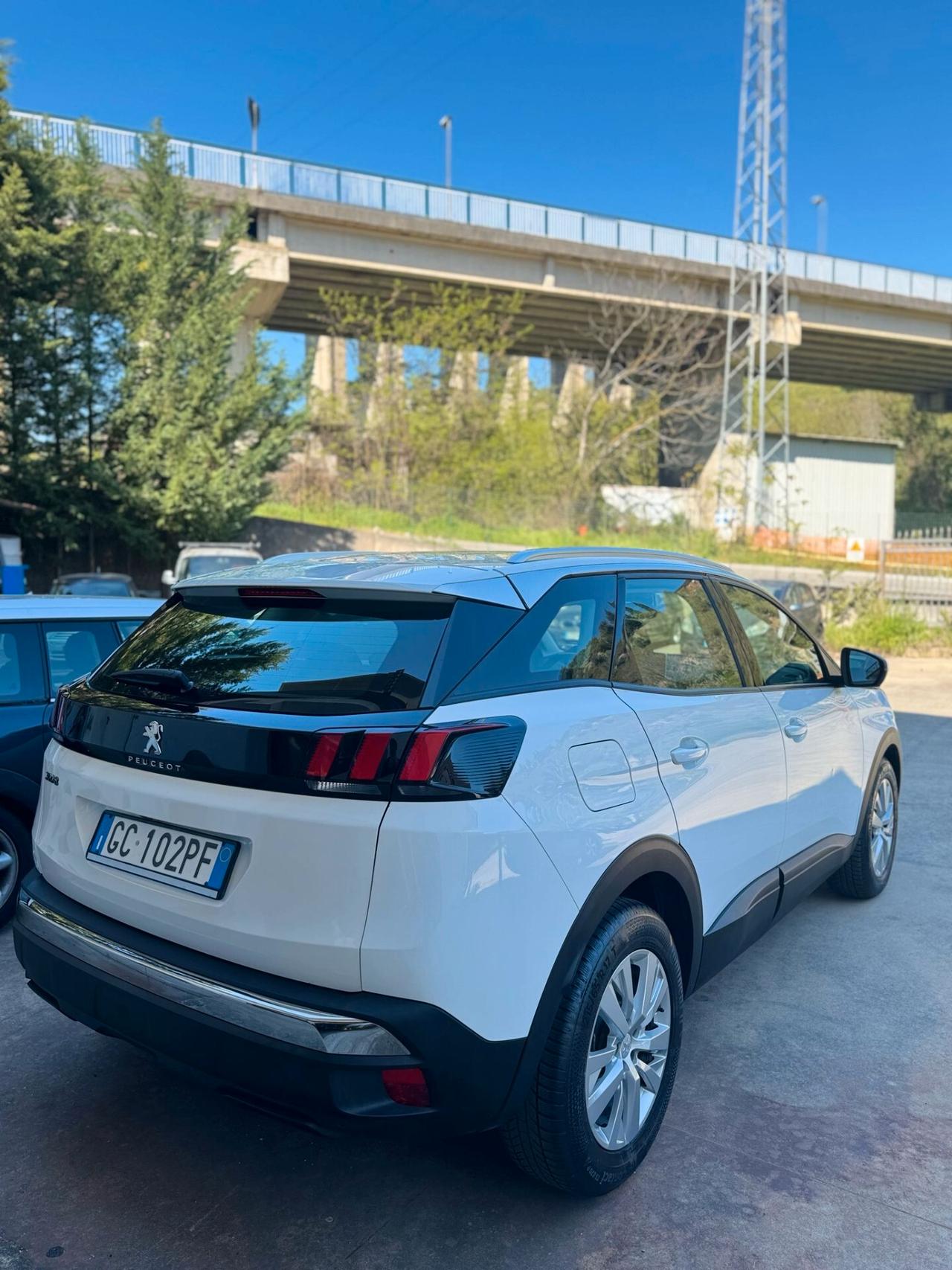 Peugeot 3008 BlueHDi 130 S&S EAT8 Allure