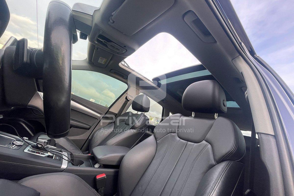AUDI Q5 35 TDI quattro S tronic Business Sport