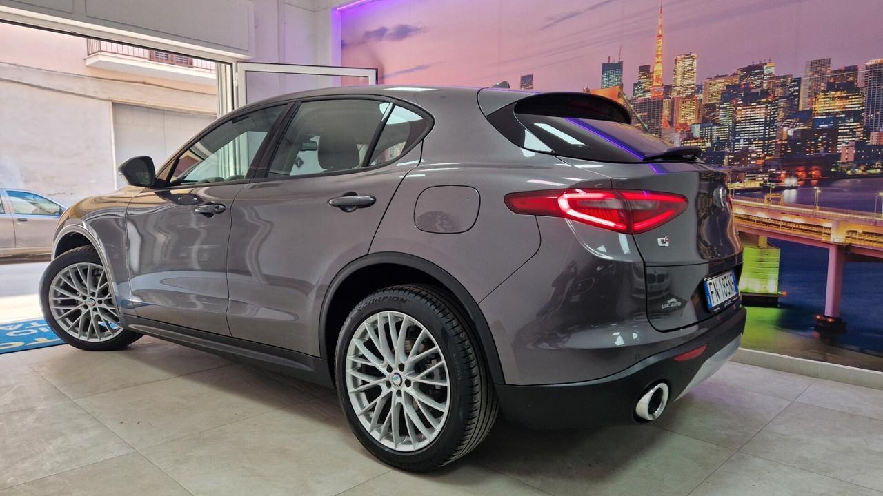 Alfa Romeo Stelvio 2.2 Turbodiesel 180 CV AT8 Q4 Executive