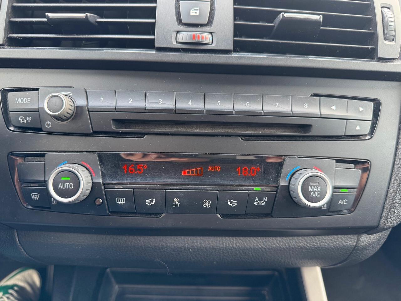 Bmw 118 118d 5p. Unique