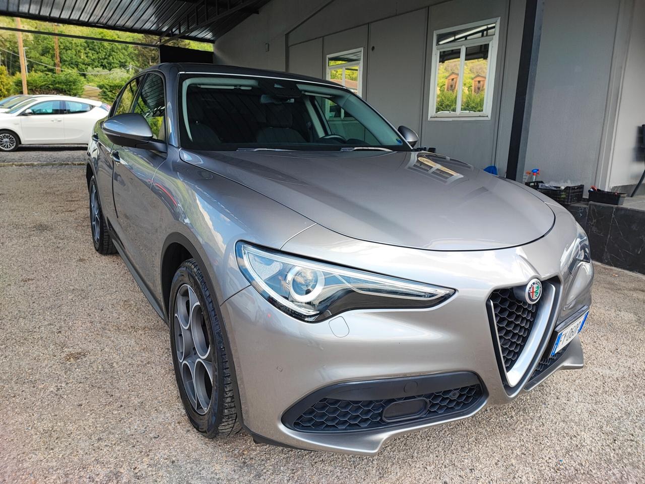 Alfa Romeo Stelvio 2.2 Turbodiesel 160 CV AT8 RWD Sport-Tech