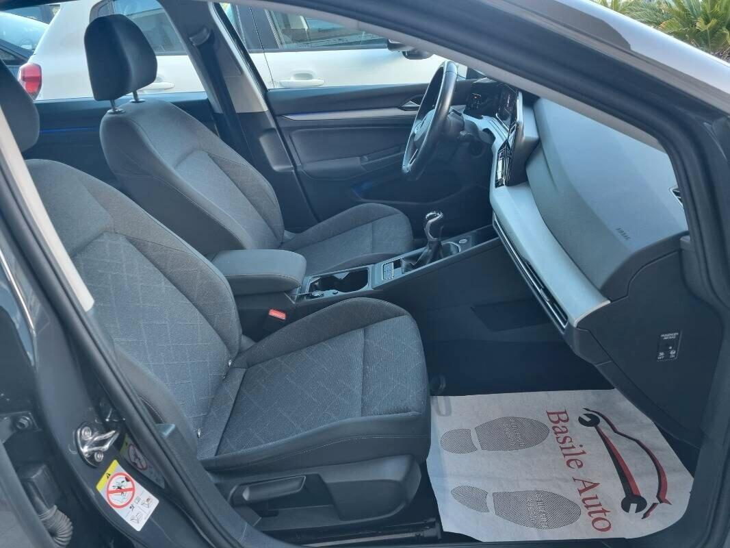 Volkswagen Golf VIII Variant 2.0 tdi Life 115cv