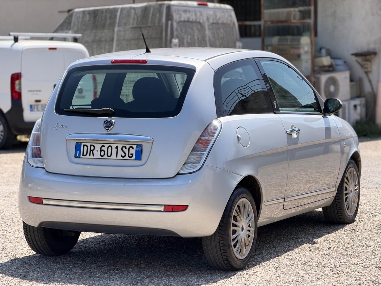 Lancia Ypsilon 1.2 Argento