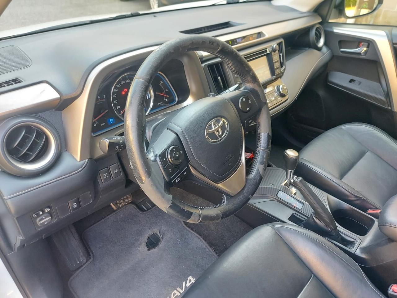 Toyota RAV 4 RAV4 2.2 D-CAT A/T 4WD Style White Ed.
