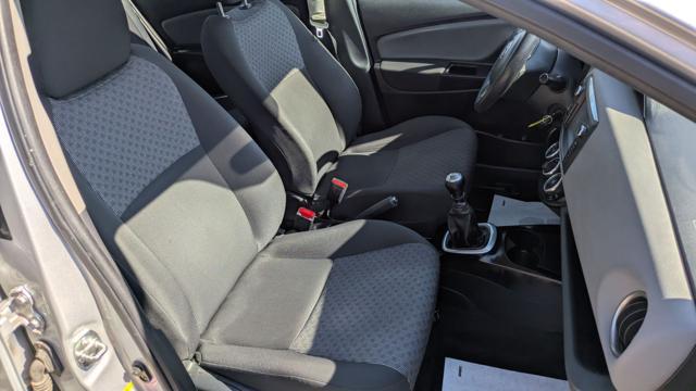 TOYOTA Yaris 1.4d 90cv NAVI CERCHI IN LEGA