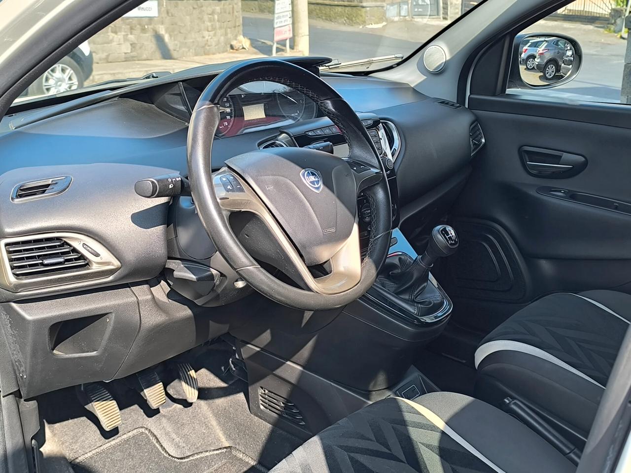 Lancia Ypsilon 1.3 MJT 16V 95 CV 5 porte S&S Platinum