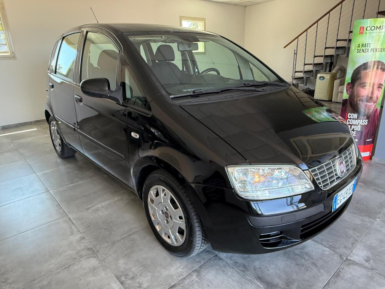 Fiat Idea 1.2 Black Label
