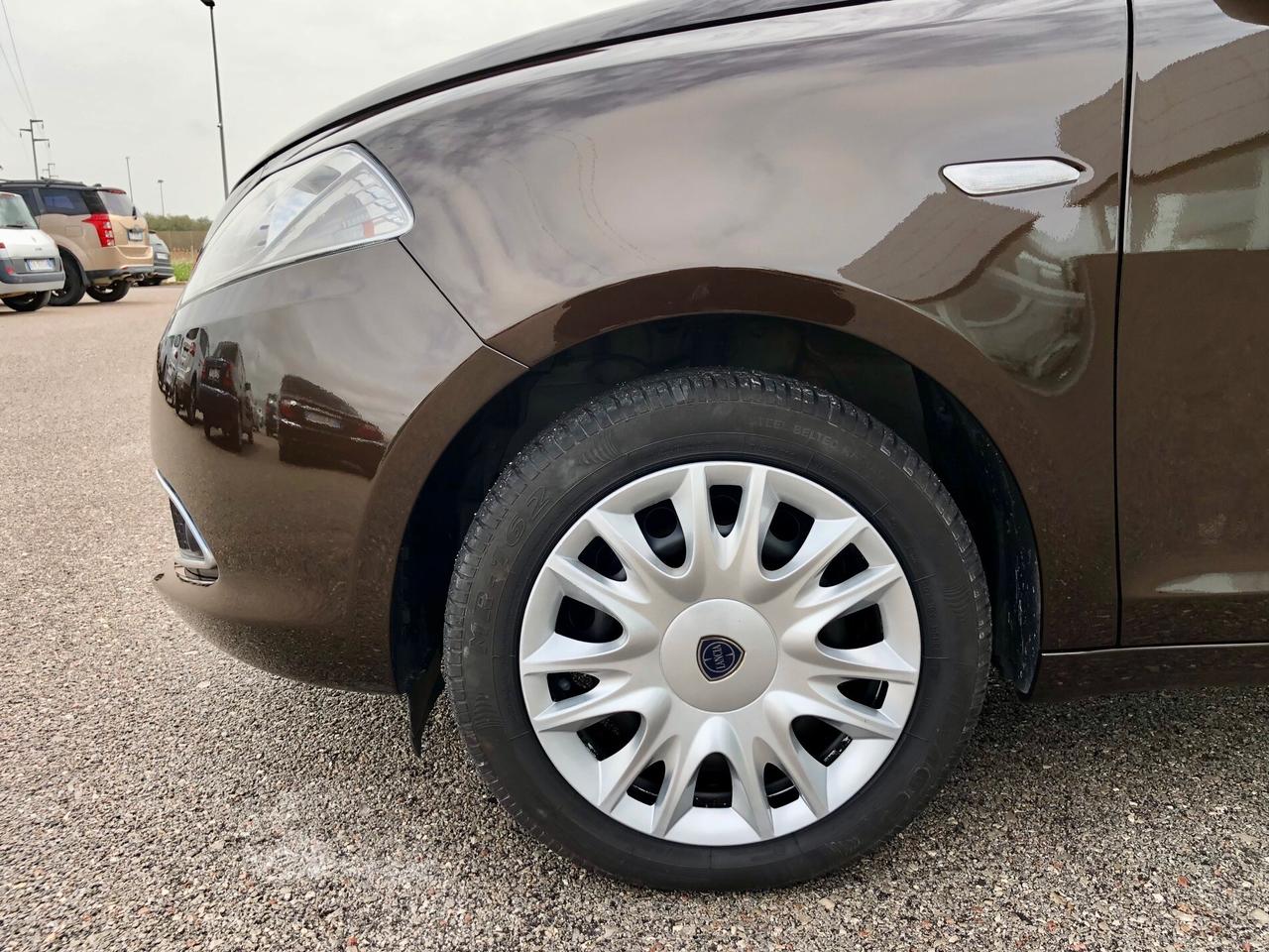 LANCIA YPSILON 1.2 69 CV GOLD S&S