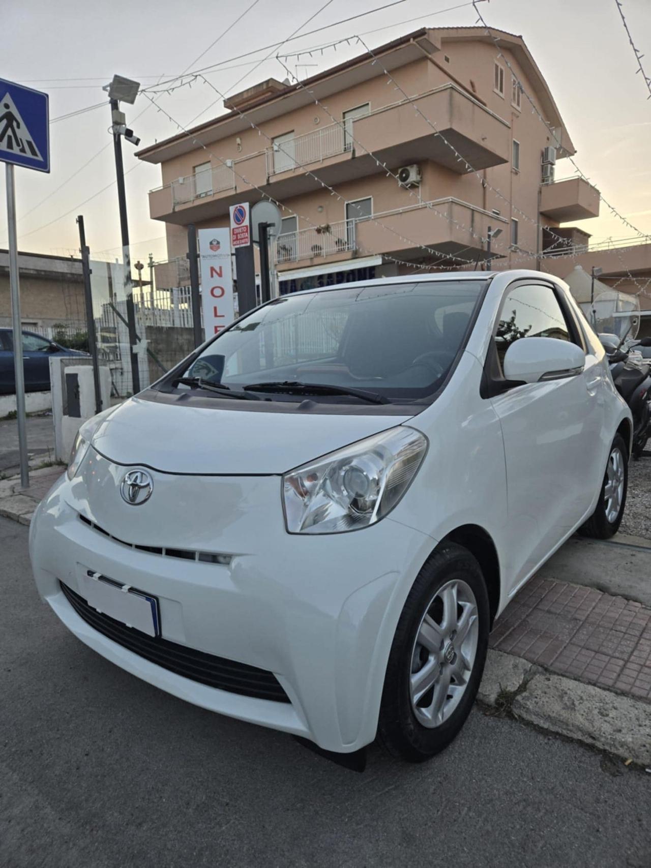 Toyota iQ 1.0