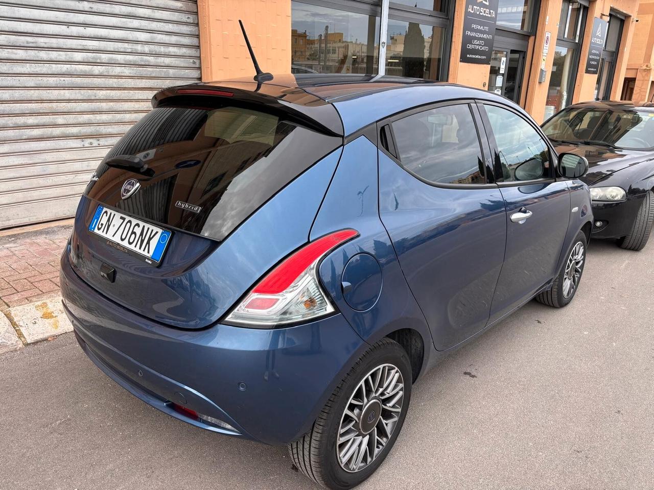 Lancia Ypsilon 1.0 FireFly 5 porte S&S Hybrid Gold Plus