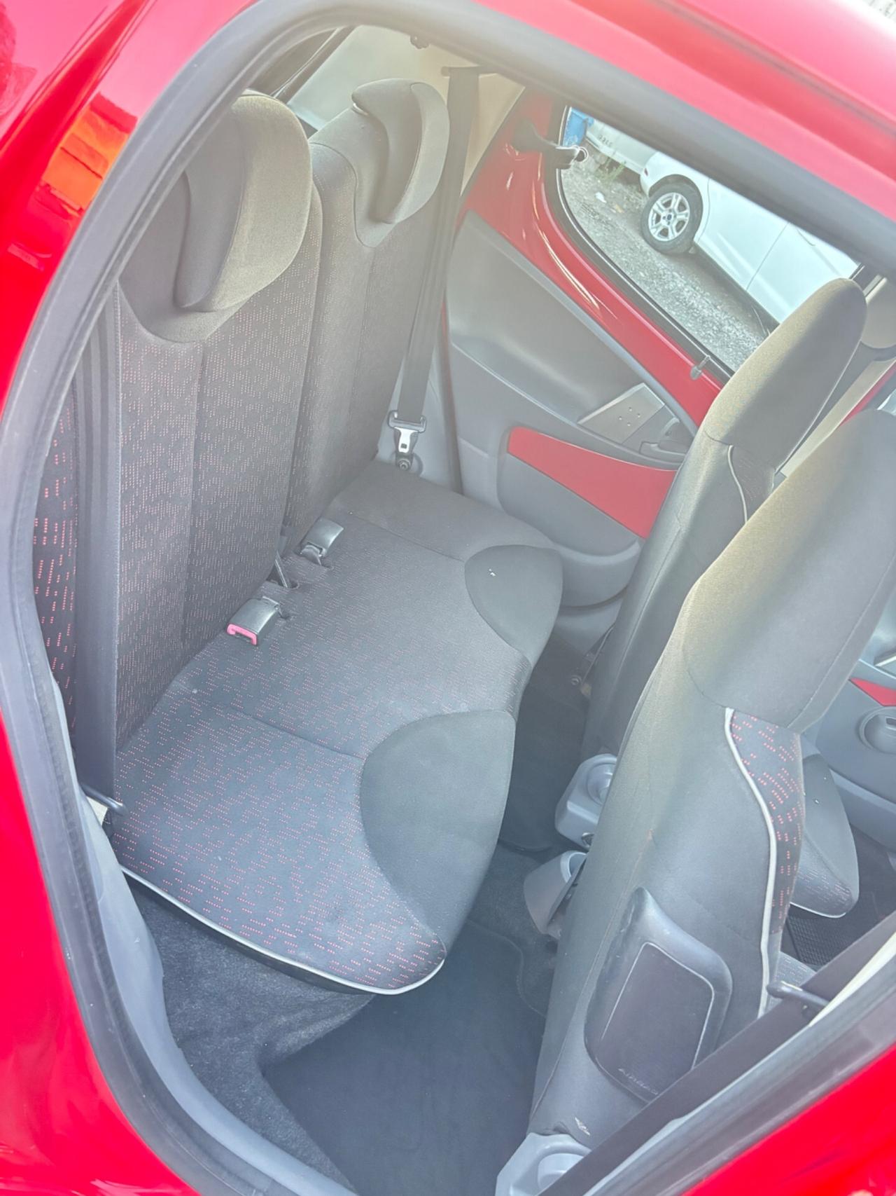 Peugeot 107 1.0 68CV 5p. Sweet Years