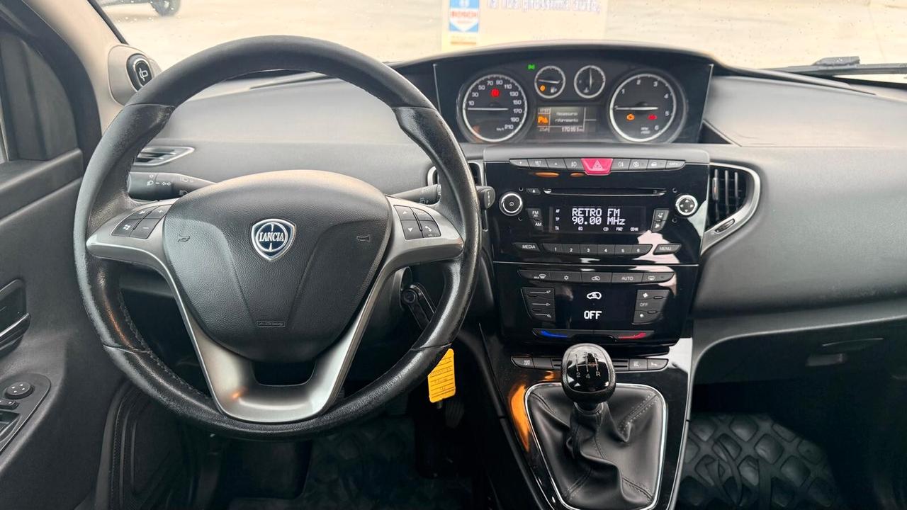Lancia Ypsilon 1.3 MJT 16V 95 CV 5 porte S&S Silver