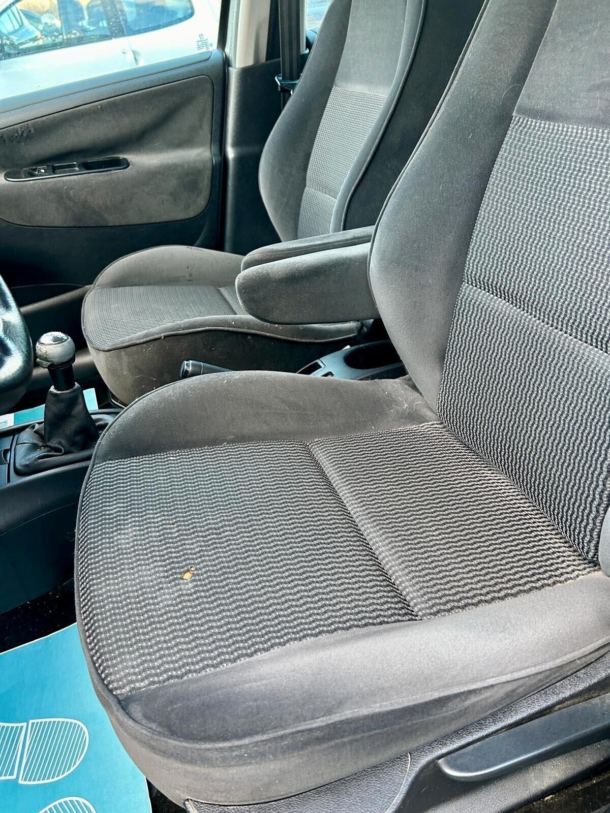 Peugeot 207 1.4 88CV 5P XS (65kw) - ok neopatentato
