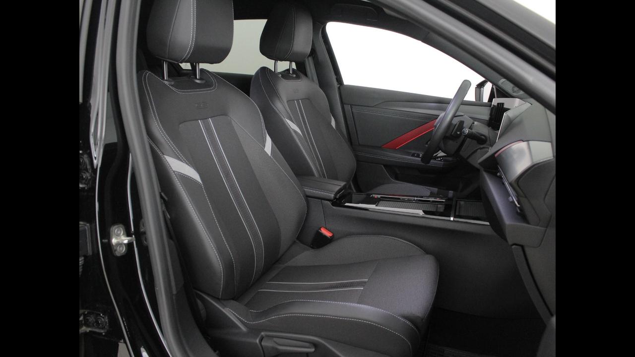 OPEL Astra 5P GS Line 1.6 Hybrid 180cv AT8 S&S