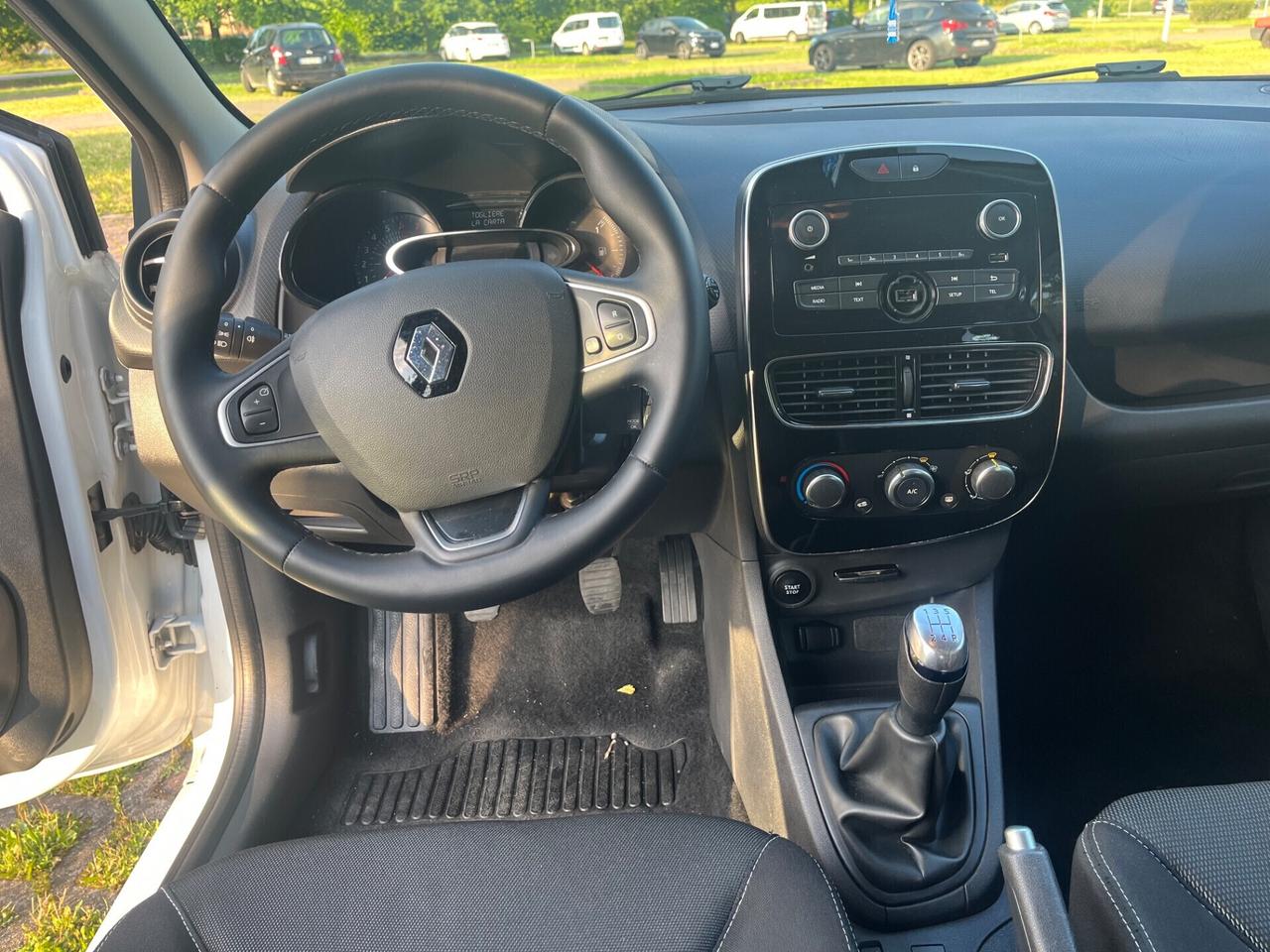 Renault Clio 1.2 75 CV 5 porte Duel