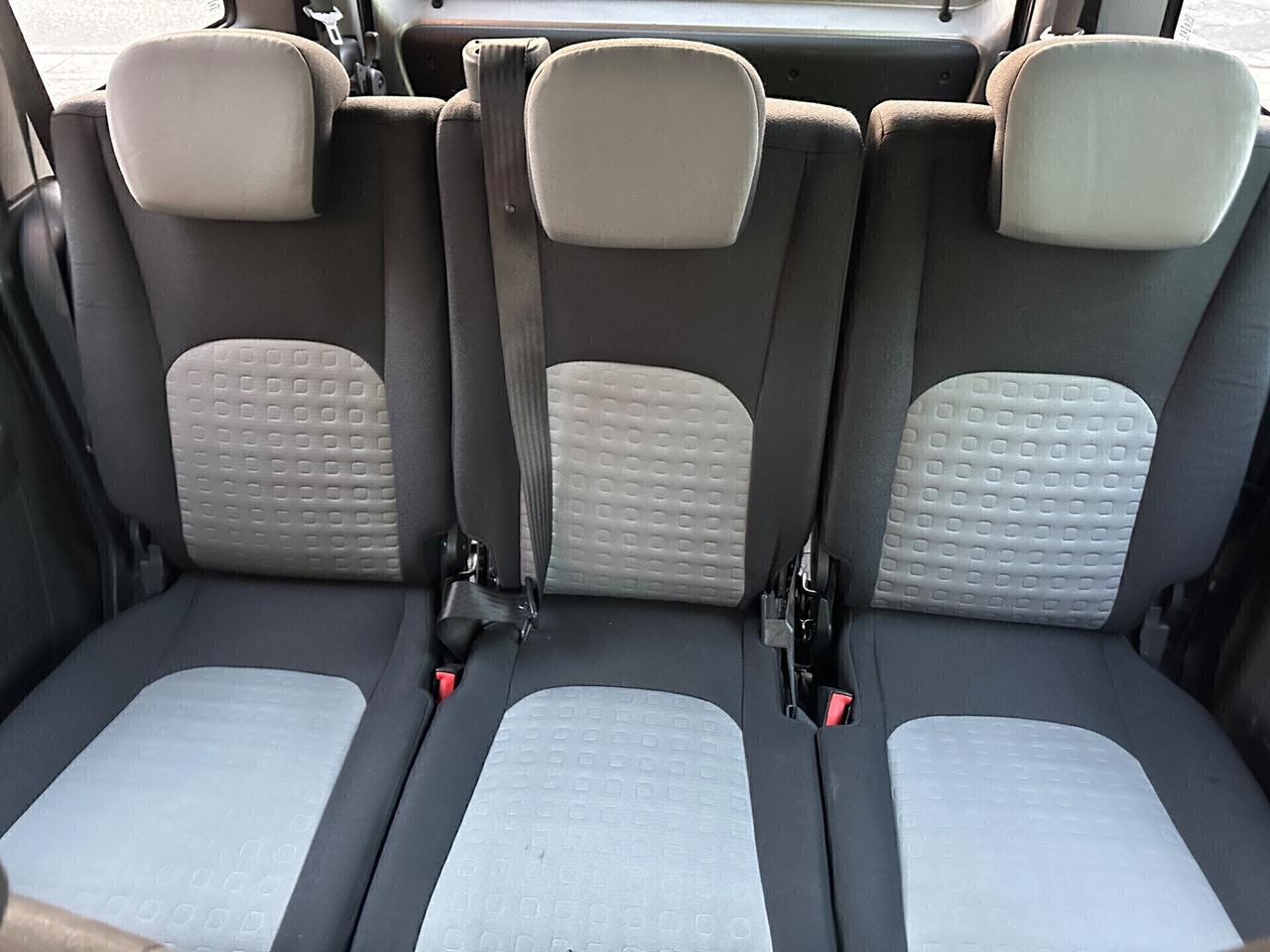 Fiat Doblò 1.3 Multijet 7 POSTI GANCIO TRAINO NEOPATENTATI