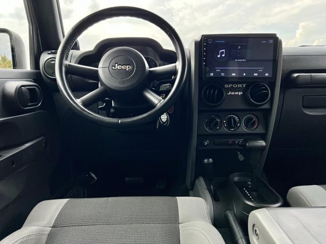 JEEP Wrangler Unlimited 2.8 CRD Sport Auto