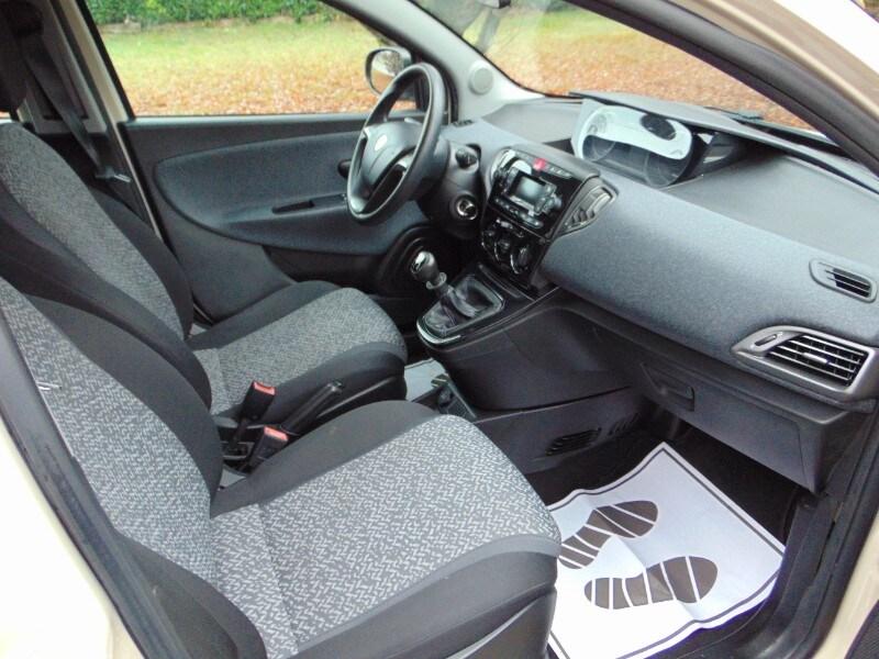 LANCIA Ypsilon 3ª serie Ypsilon 1.2 69 CV 5 po...