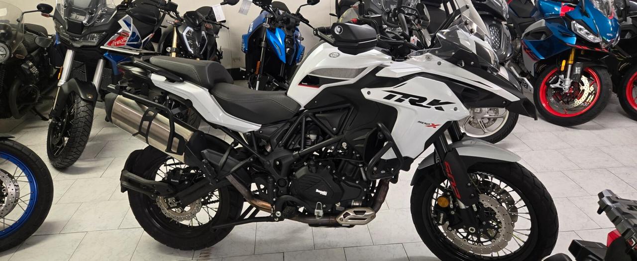 Benelli TRK 502 ABS