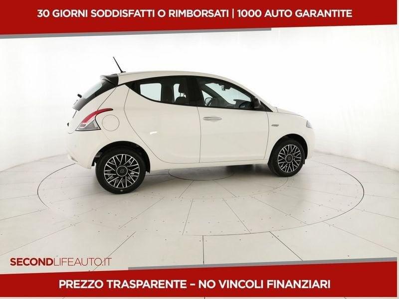 Lancia Ypsilon My24 1.0 Firefly 70 CvStart&Stop Hybrid Platino