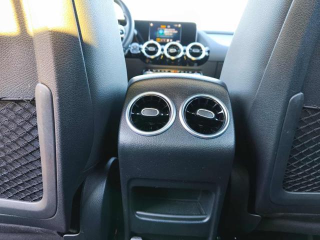 MERCEDES-BENZ GLA 180 Automatic Sport Plus
