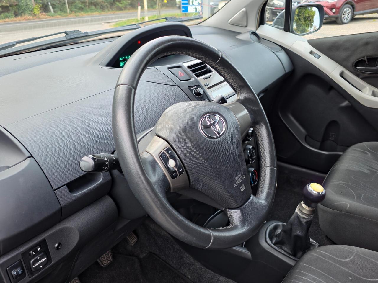 Toyota Yaris 1.0 5 porte Luxury pack 2009-E4 Manuale NEO