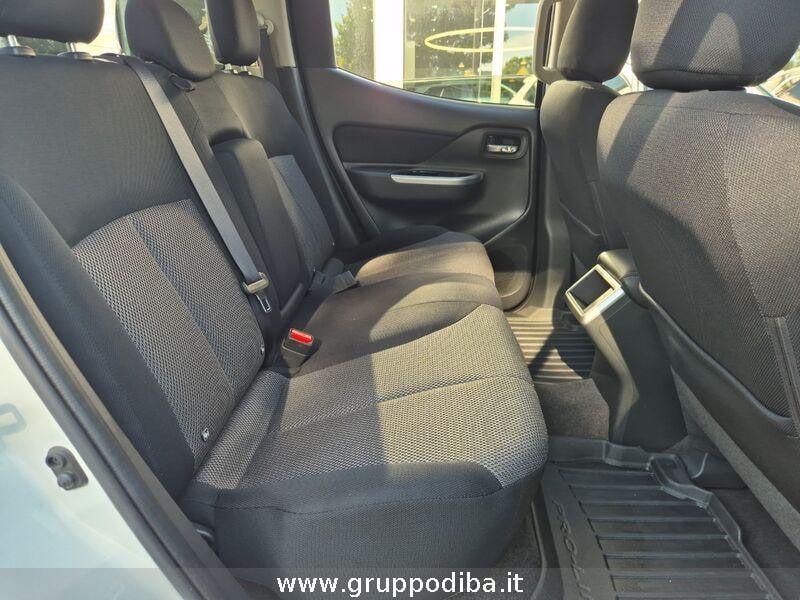 Mitsubishi L200 Cab VI 2019 Diesel d.cab 2.3d Invite Connect 4wd 150cv