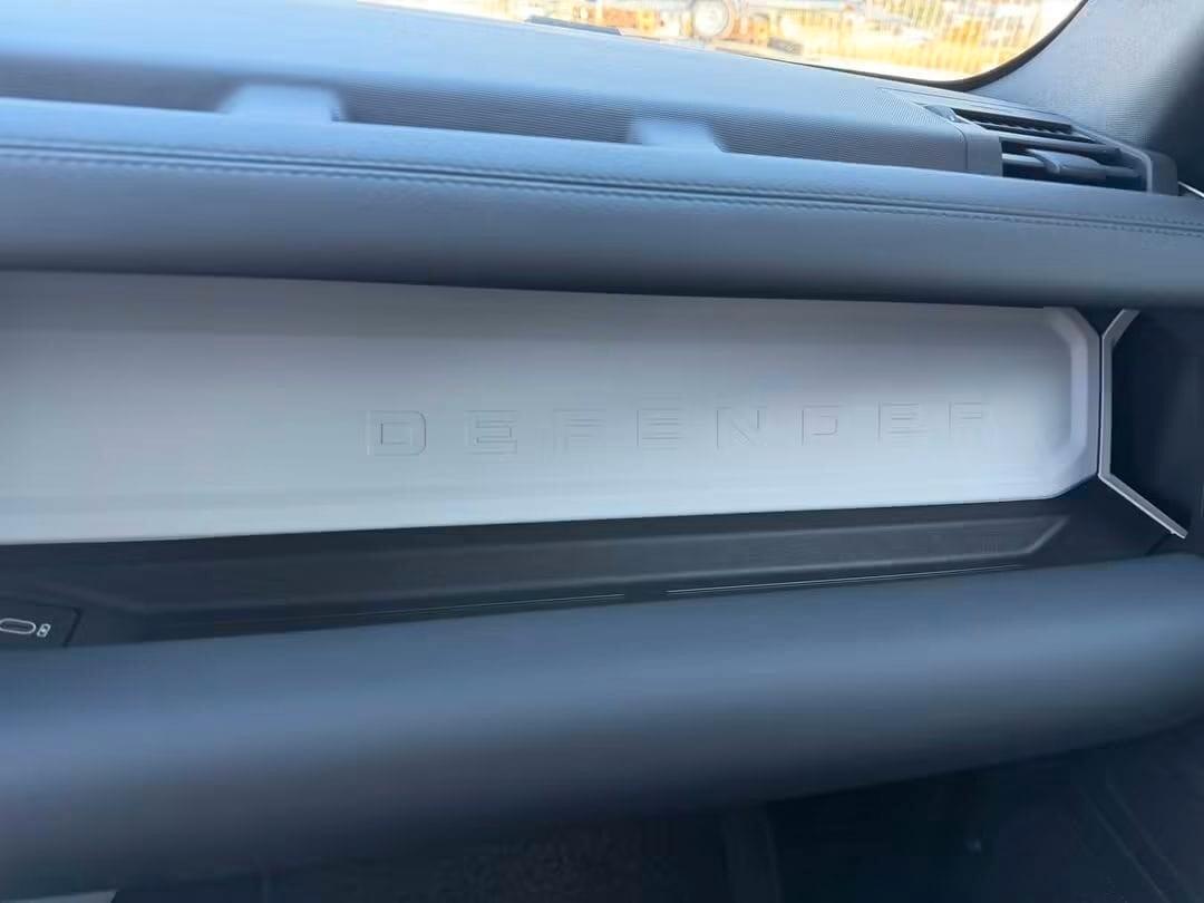 Land Rover Defender 90 3.0D I6 200 CV AWD Auto X-Dynamic SE