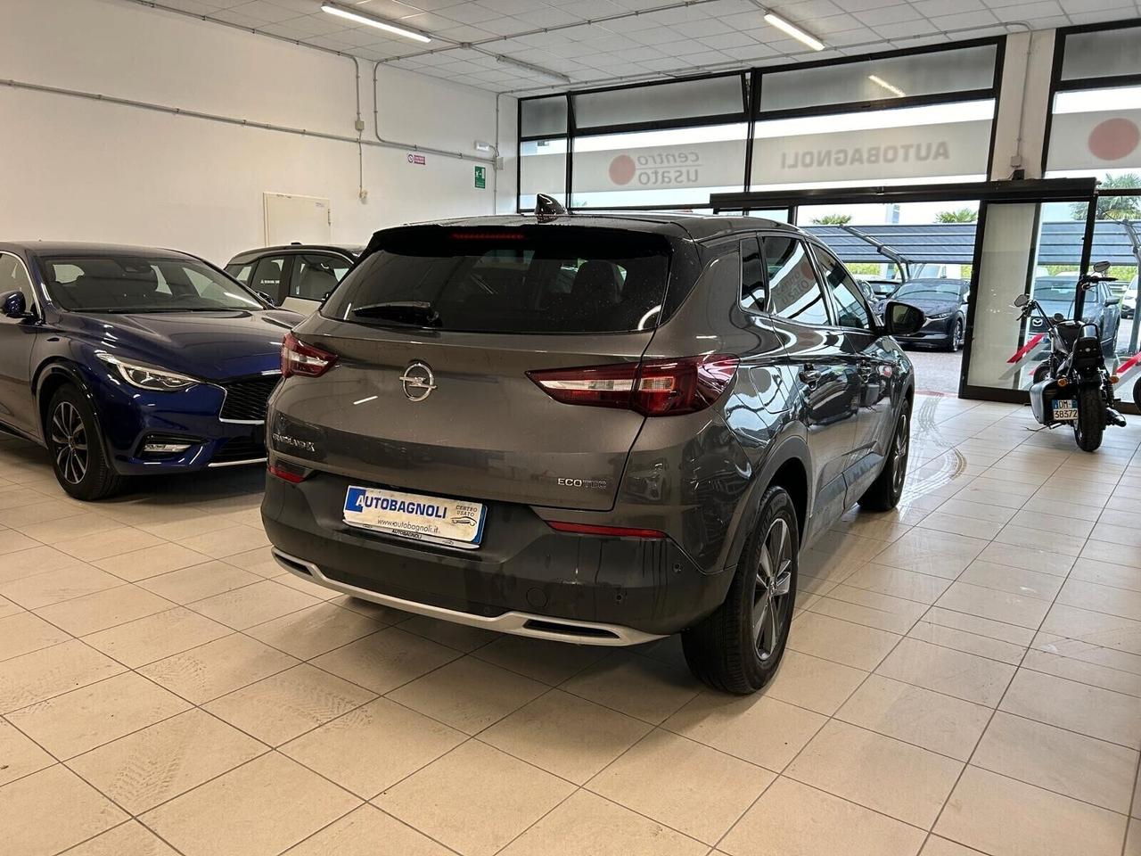 Opel Grandland X DESIGN LINE 1.2 Turbo 12V SPOTICAR