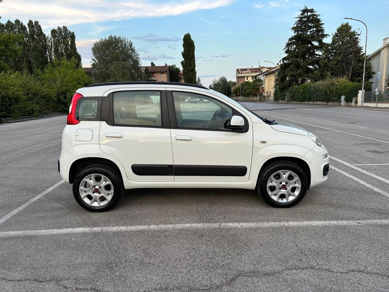 Fiat Panda 0.9 TwinAir Turbo Natural Power Lounge neo pat