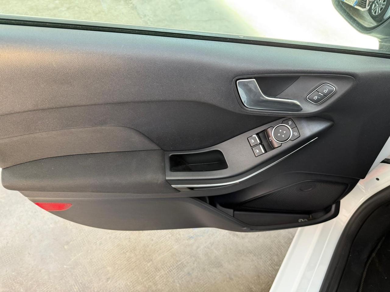 Ford Fiesta 1.5 TDCi 5 porte Euro 6 b neopatentati